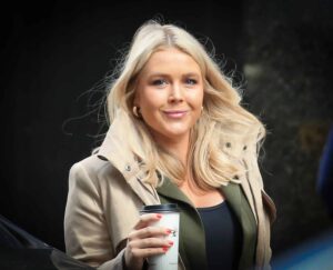 KAROLINE LEAVITT RETURNS TO THE SPOTLIGHT AFTER WELCOMING BABY GIRL — BUT FANS CAN’T STOP TALKING ABOUT HER RARE FAMILY MOMENT