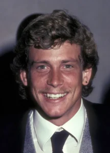 What happened to this beloved ’80s teen idol after he lost everything and ended up homeless?